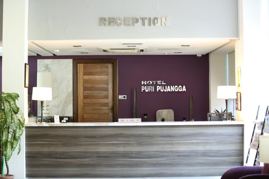 Puri Pujangga Hotel Bangi Extérieur photo