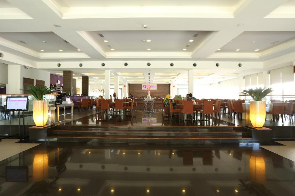 Puri Pujangga Hotel Bangi Extérieur photo