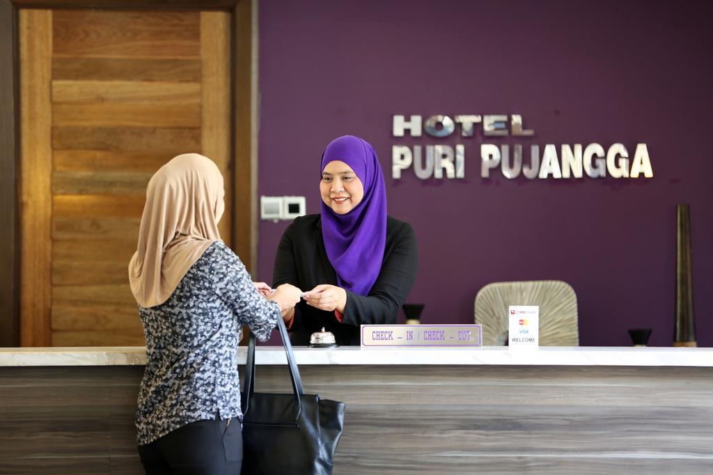 Puri Pujangga Hotel Bangi Extérieur photo