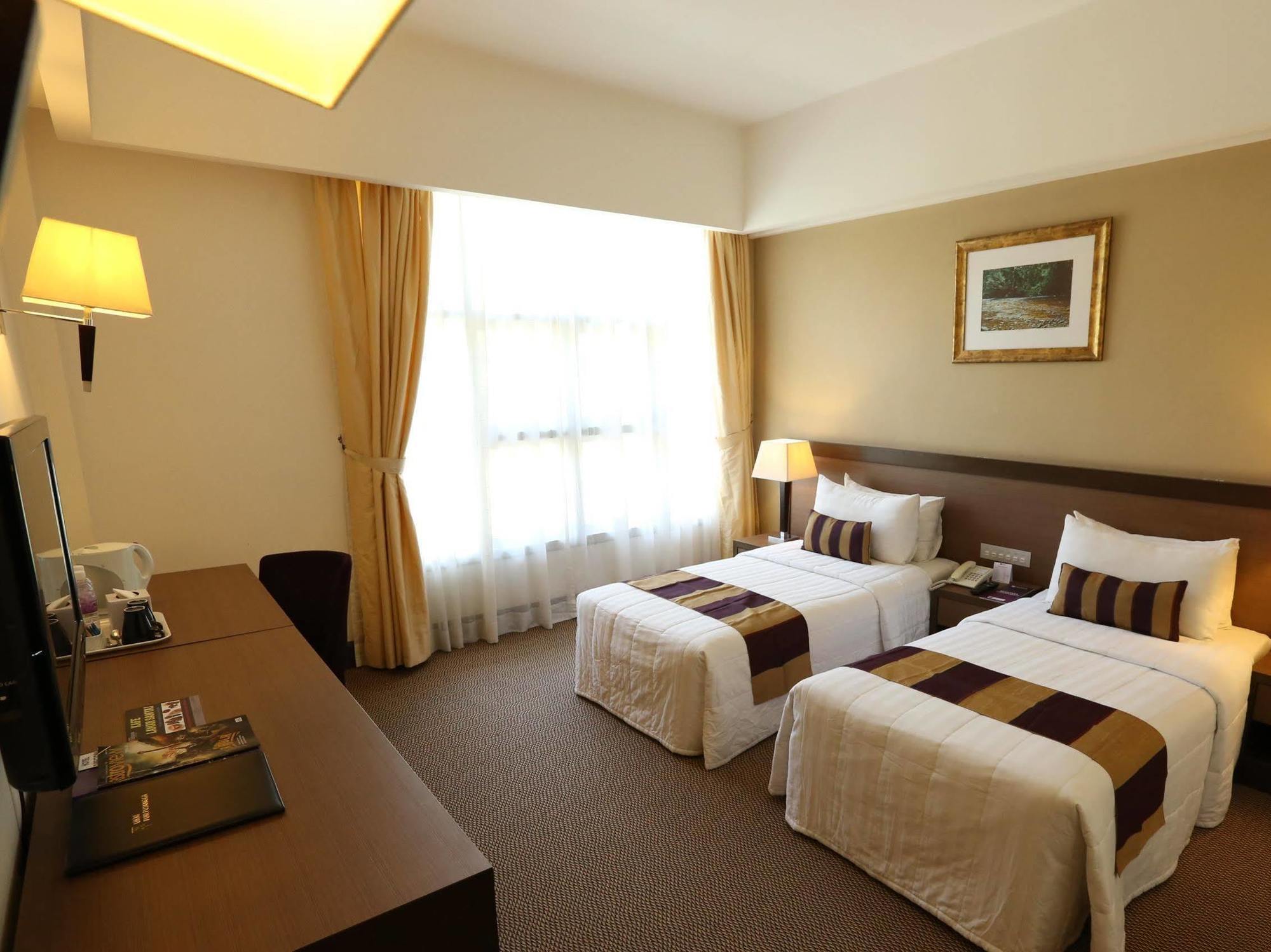 Puri Pujangga Hotel Bangi Extérieur photo