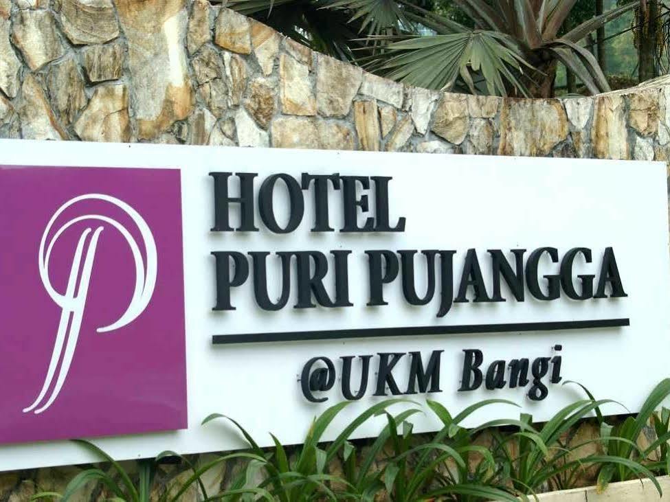 Puri Pujangga Hotel Bangi Extérieur photo