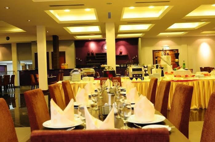Puri Pujangga Hotel Bangi Extérieur photo