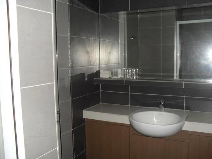 Puri Pujangga Hotel Bangi Extérieur photo