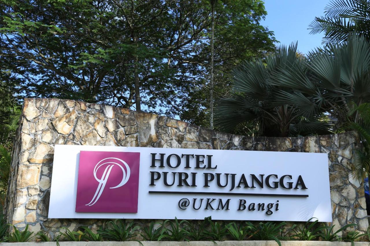 Puri Pujangga Hotel Bangi Extérieur photo